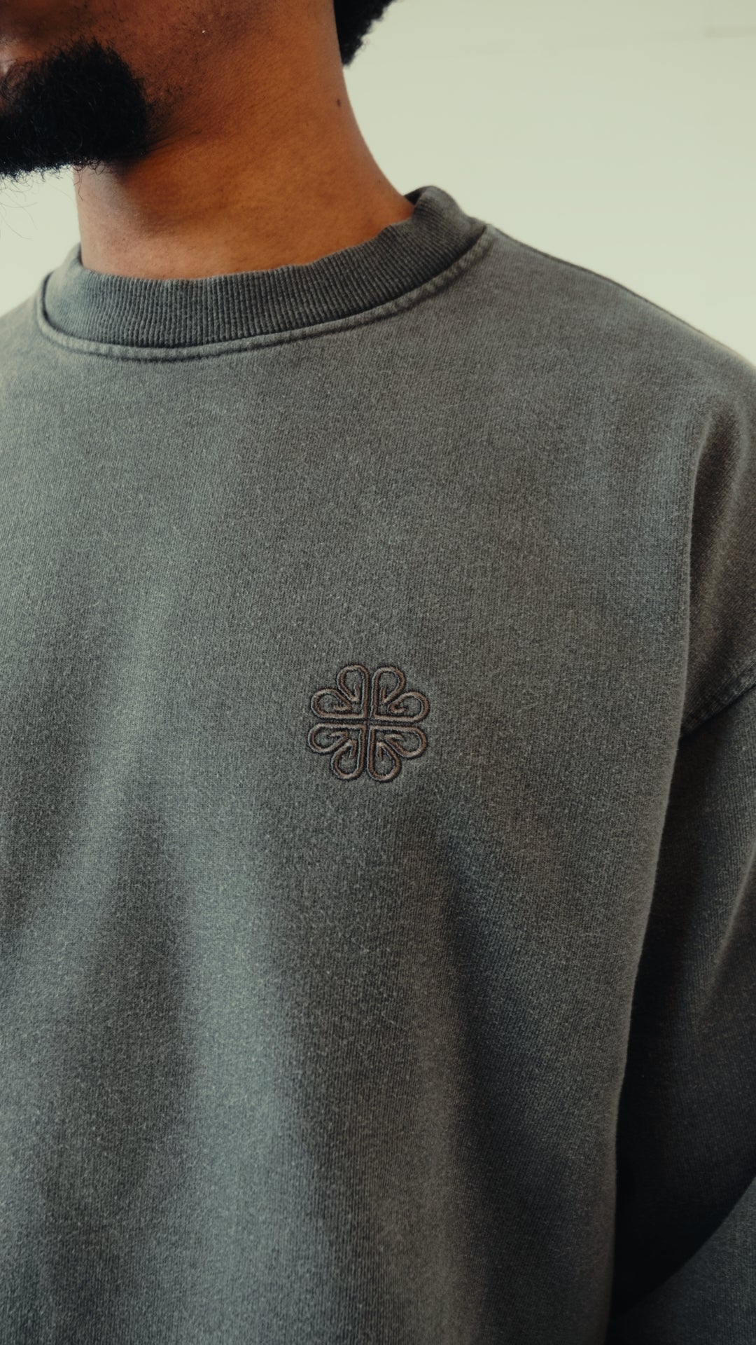 NEXUS TONAL SWEATSHIRT - WASHED GREY