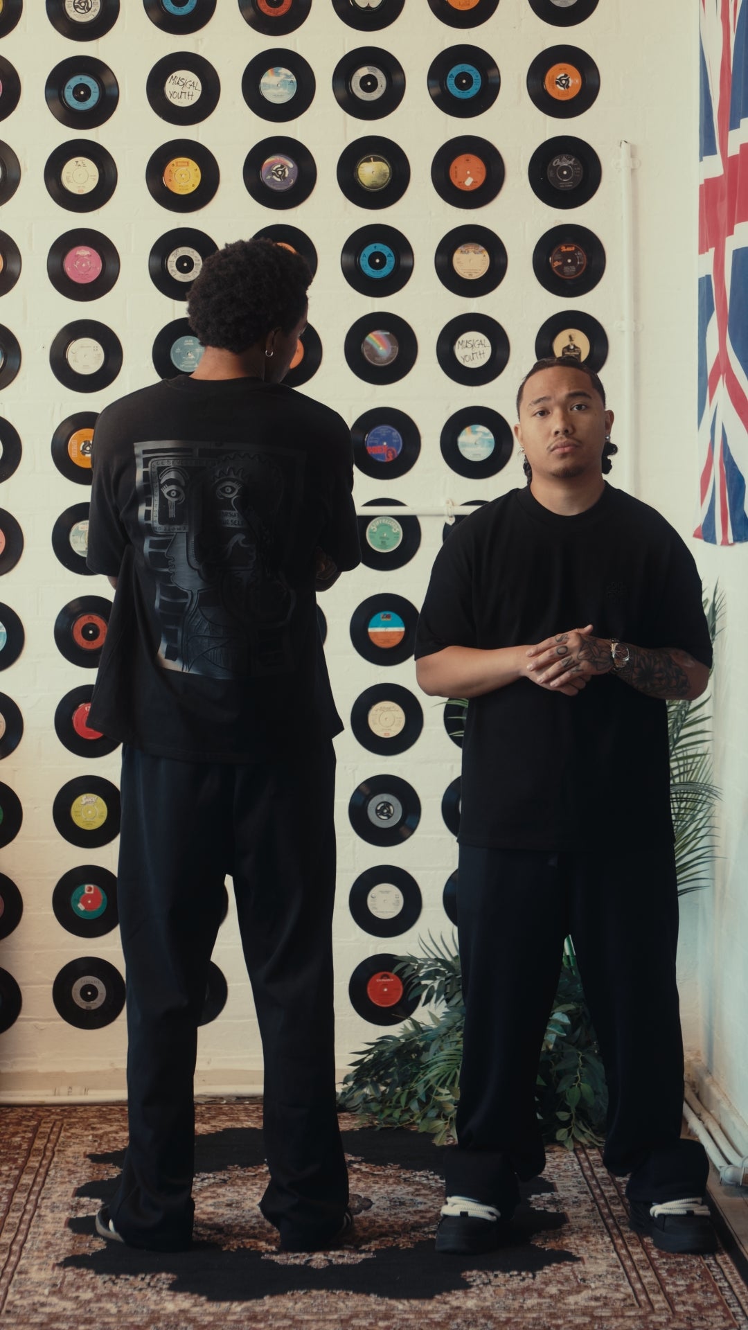 ALA T-SHIRT - BLACK/BLACK