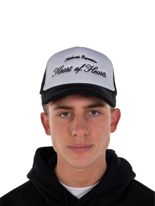 STAPLE BLACK/ WHITE TRUCKER CAP