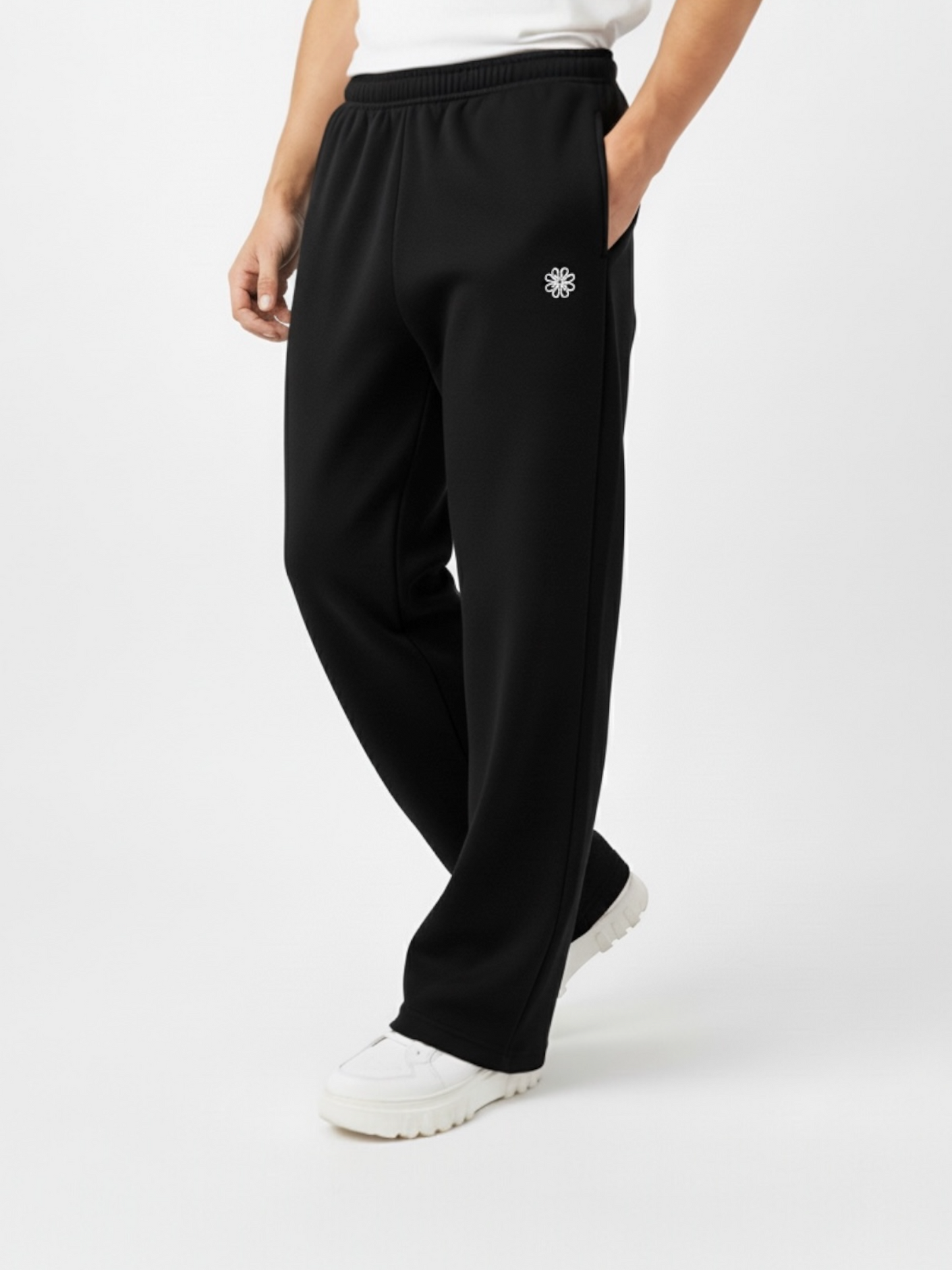 NEXUS STRAIGHT LEG SWEATPANTS - BLACK