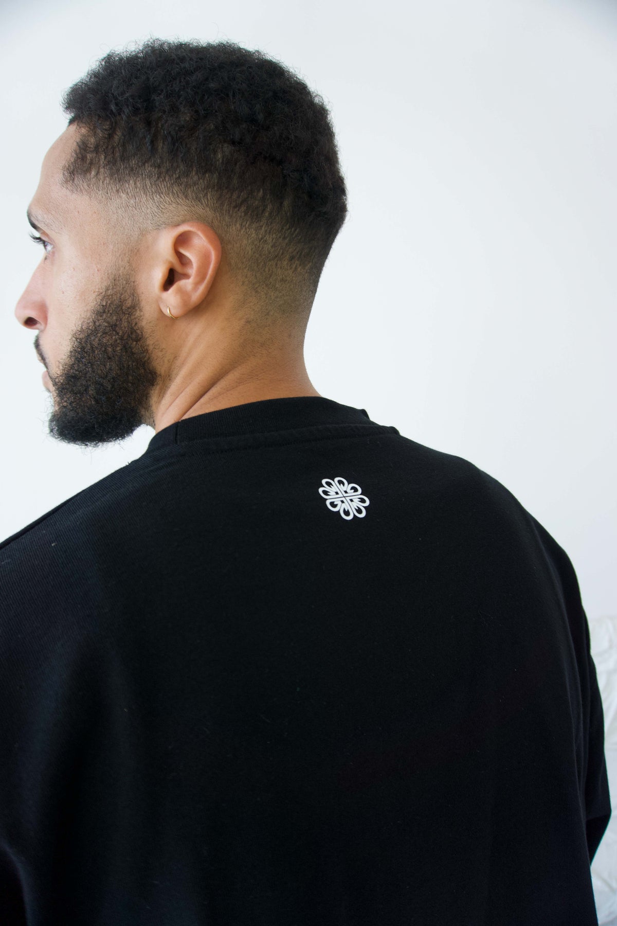 Somewhere in England Long Sleeve Graphic T-Shirt - Black