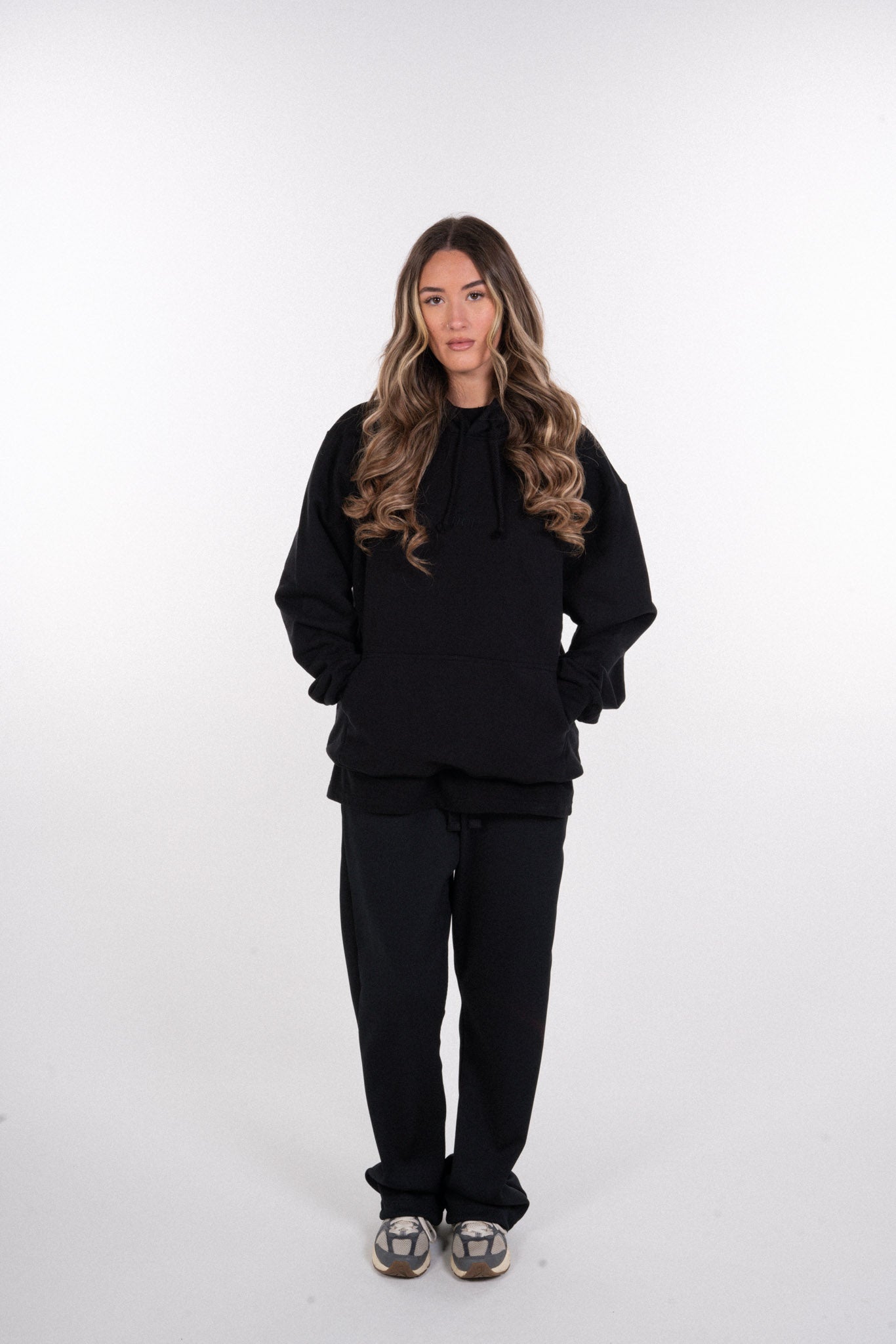 STAPLE BLACK/BLACK RIBBED TROUSERS